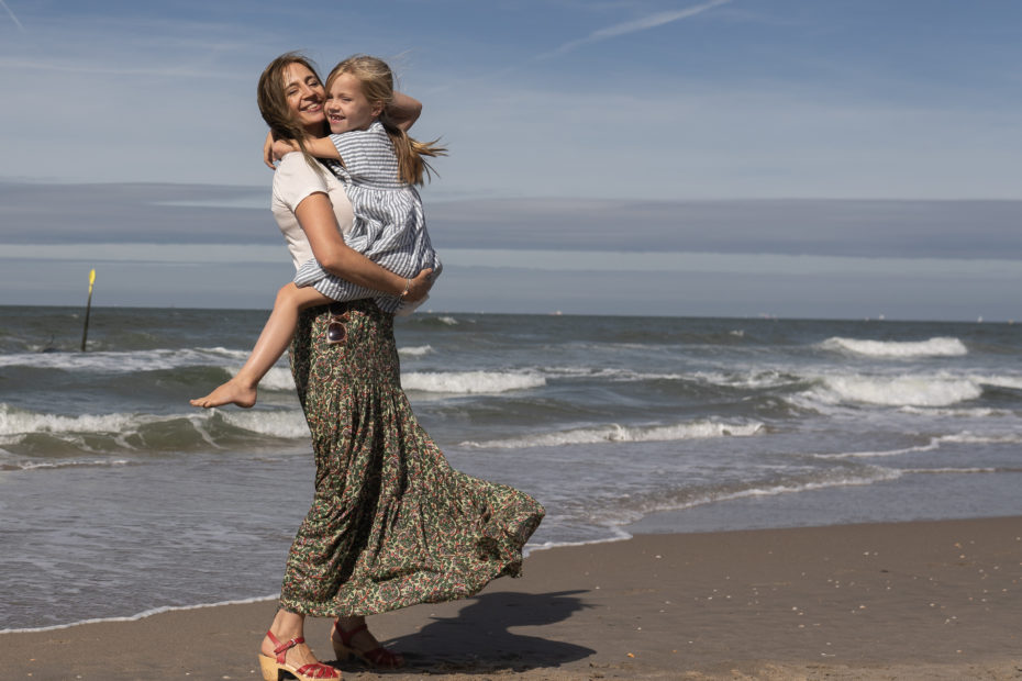jasmijn en 10 verj strand